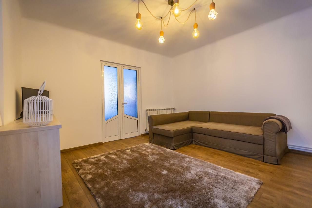 Central Apartment Brassó Kültér fotó