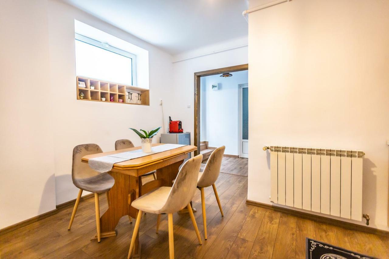 Central Apartment Brassó Kültér fotó
